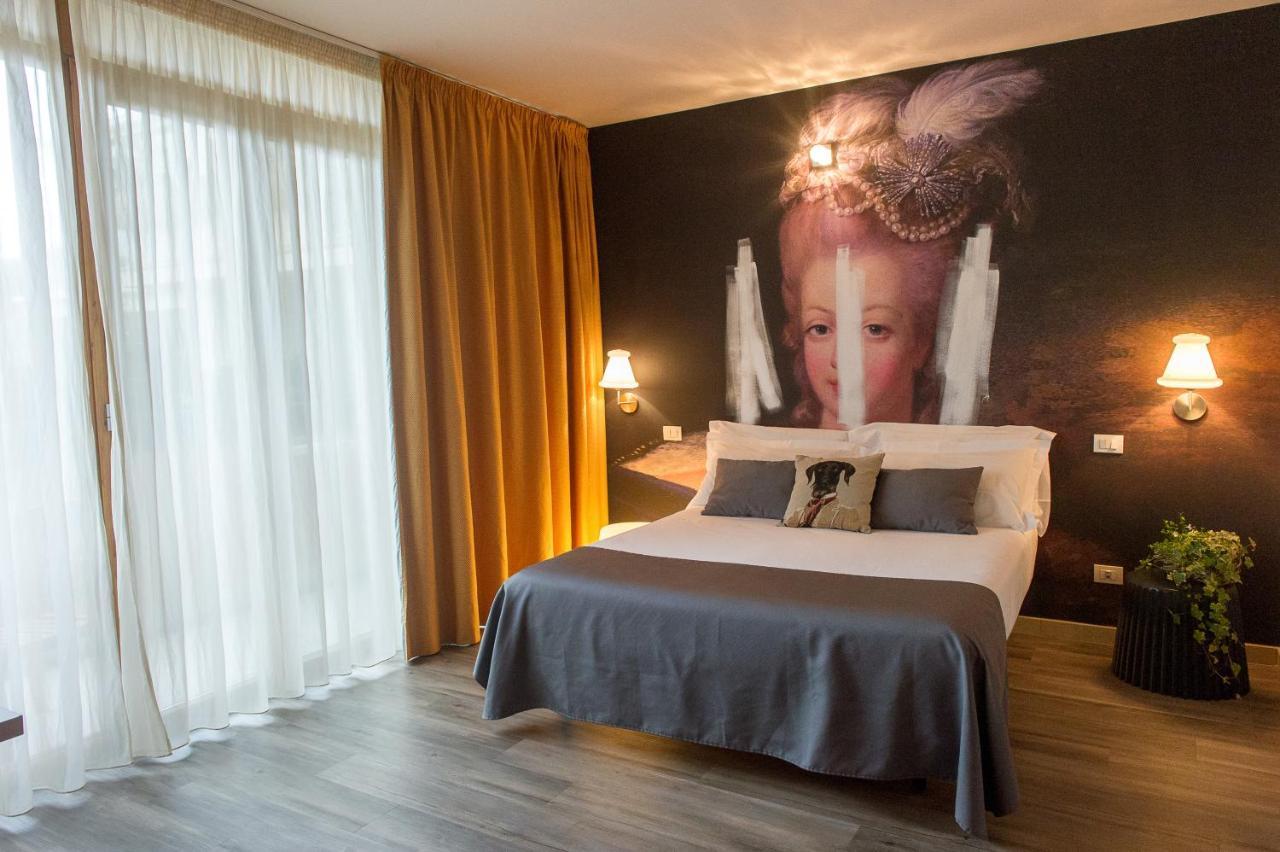 Residence Dory Riccione Eksteriør bilde